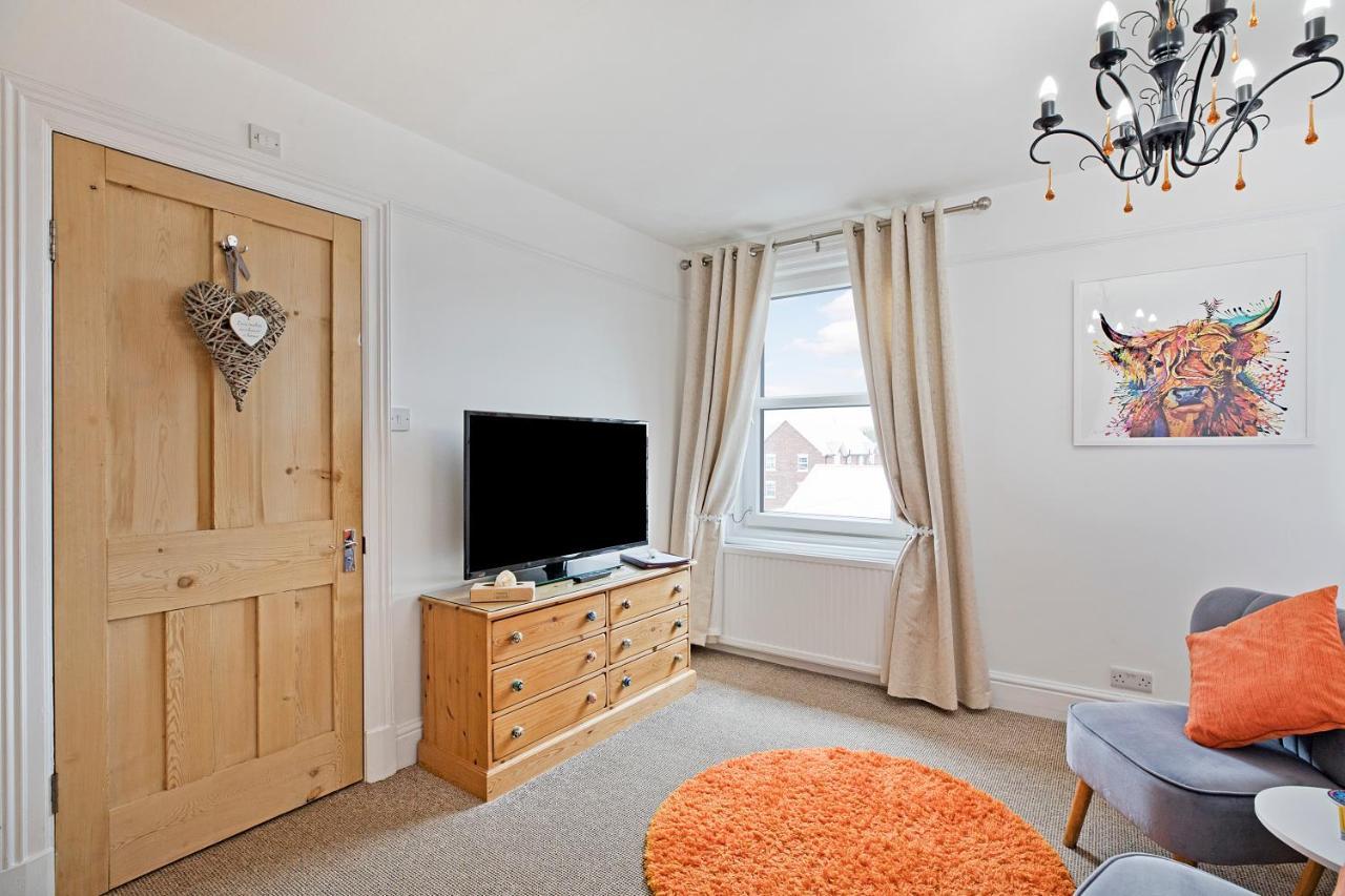 White Rose Guest House ファイリー エクステリア 写真