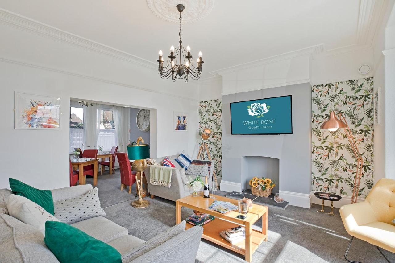 White Rose Guest House ファイリー エクステリア 写真